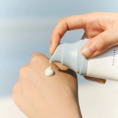 Skin1004 Madagascar Centella Hyalu Cica Water Fit Sun Serum （OTC)